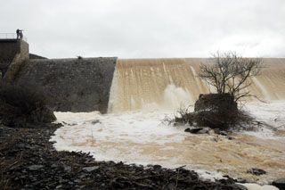 Presa del río Fresnedas