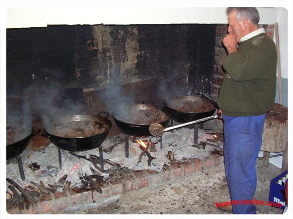 Paco preparando la caldereta