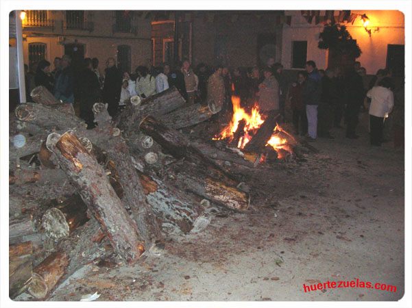 Lumbre en la plaza